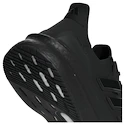 adidas  Ultraboost 5 Core Black/Core Black/Core Black  Férfi futócipő