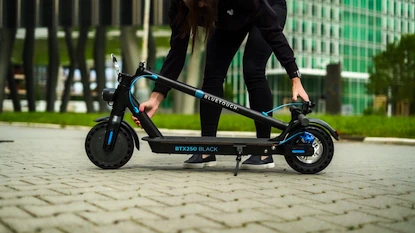 BLUETOUCH  BTX250  Elektromos roller