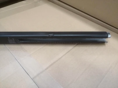 Szállítás közben sérült -  Thule   Tartó rudak  118 cm