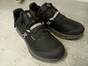 Tesztelt -  On Cloudvista 2 Waterproof Black/Eclipse  Férfi futócipő  EUR 43