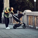 Thule Spring Soft Beige on Black Babakocsi