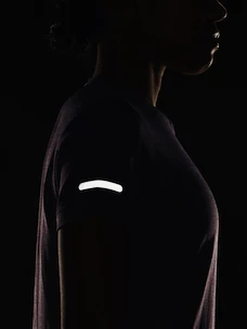 Under Armour  Seamless Stride SS-PPL Női póló XS