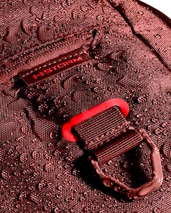 Under Armour    Sporttáska