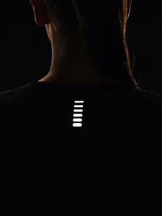 Under Armour  Streaker Longsleeve-BLK Női póló XS