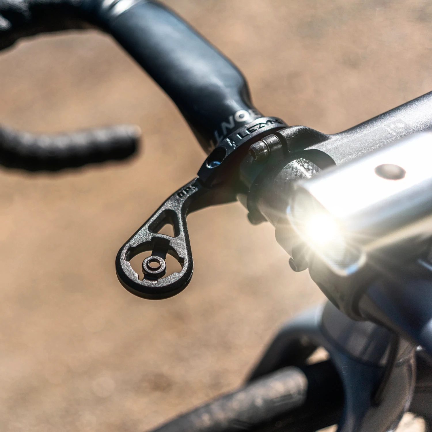 Lezyne GPS elülső rúdra szerelhető CM