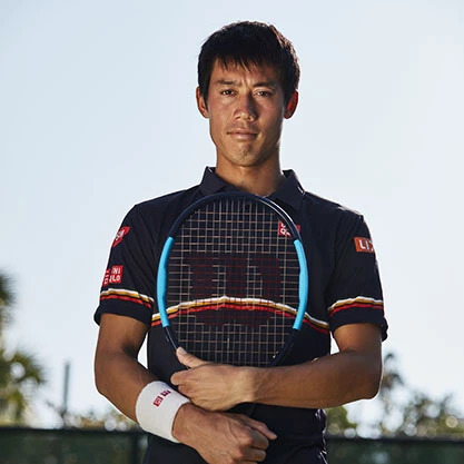 Kei Nishikori Wilson Ultra teniszütővel