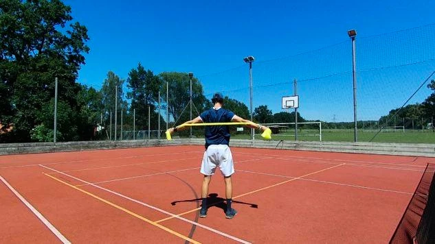 A felsőtest aktiválása edzés vagy mérkőzés előtt. A mérkőzés utáni rutin.