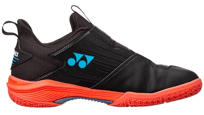 Yonex  Power Cushion 88 Dial 2 Black/Red  Férfiteremcipő EUR 43